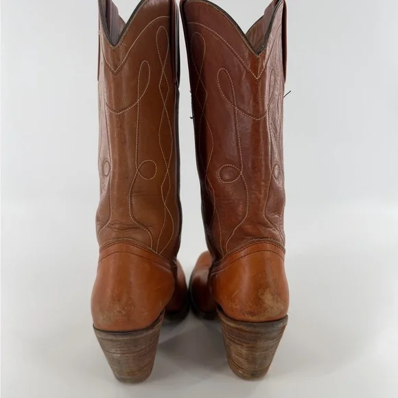 Vintage Frye Women's Brown Heeled Boots - Picture 3 of 6